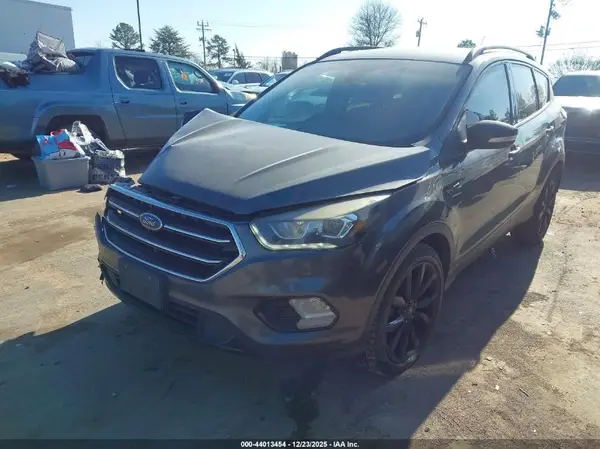 1FMCU0J91HUE85232 2017 FORD ESCAPE - Image 2