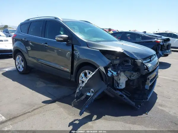 1FMCU0J92GUA99501 2016 FORD ESCAPE - Image 1