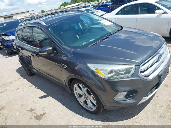 1FMCU0J92HUC04877 2017 FORD ESCAPE - Image 1