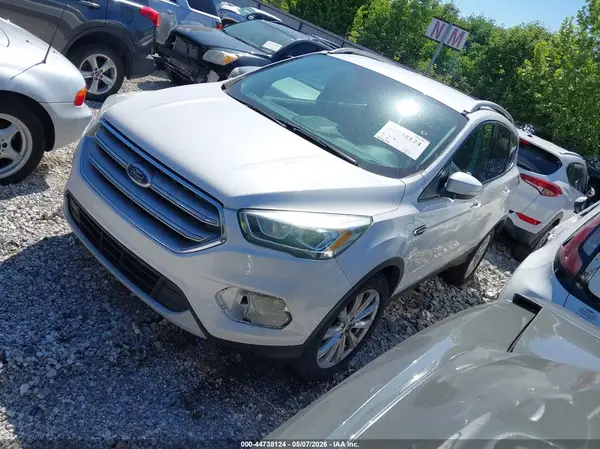 1FMCU0J92HUD53189 2017 FORD ESCAPE - Image 2
