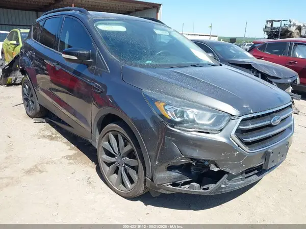 1FMCU0J92HUE94022 2017 FORD ESCAPE - Image 1