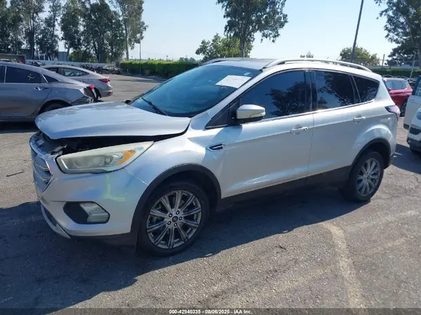 1FMCU0J92HUF11109 2017 FORD ESCAPE - Image 2