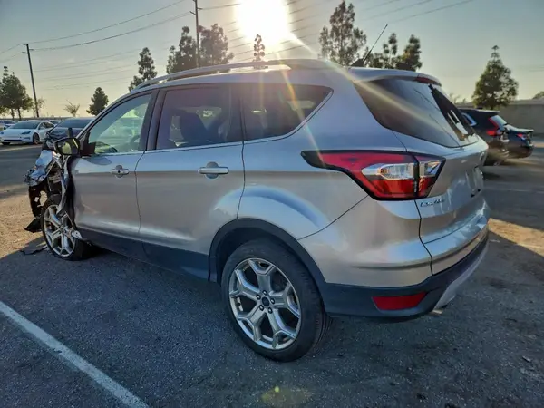 1FMCU0J92JUB73975 2018 FORD ESCAPE - Image 2