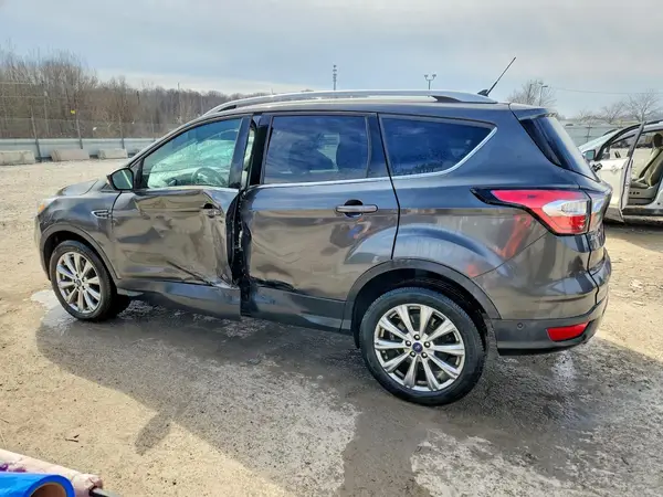 1FMCU0J92JUD00563 2018 FORD ESCAPE - Image 2