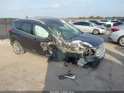 1FMCU0J92KUA62442 2019 FORD ESCAPE