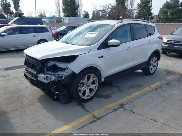 1FMCU0J92KUB38743 2019 FORD ESCAPE - Image 2
