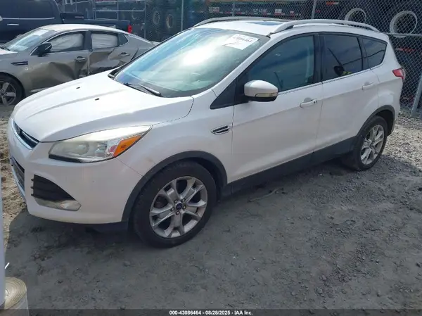 1FMCU0J93GUB03300 2016 FORD ESCAPE - Image 2