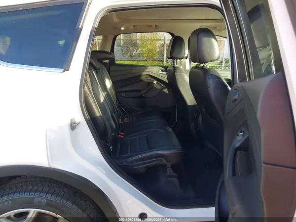 1FMCU0J93HUA63902 2017 FORD ESCAPE - Image 8