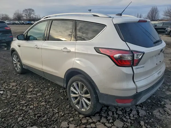 1FMCU0J93HUB20714 2017 FORD ESCAPE - Image 2