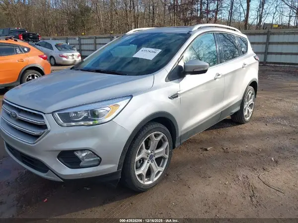 1FMCU0J93HUB64762 2017 FORD ESCAPE - Image 2