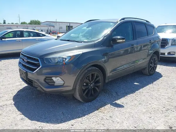 1FMCU0J93HUC01213 2017 FORD ESCAPE - Image 2