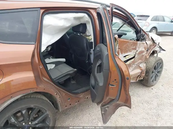 1FMCU0J93HUC26662 2017 FORD ESCAPE - Image 8