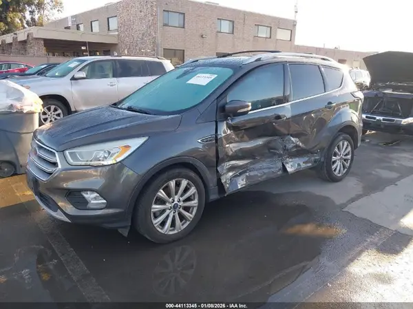 1FMCU0J93HUC88109 2017 FORD ESCAPE - Image 2