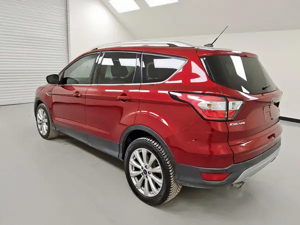 1FMCU0J93HUD58563 2017 FORD ESCAPE - Image 2