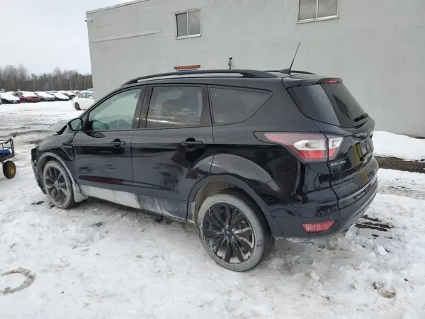 1FMCU0J93HUD70583 2017 FORD ESCAPE - Image 2