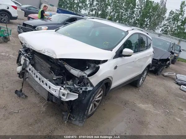 1FMCU0J93HUE60994 2017 FORD ESCAPE - Image 2