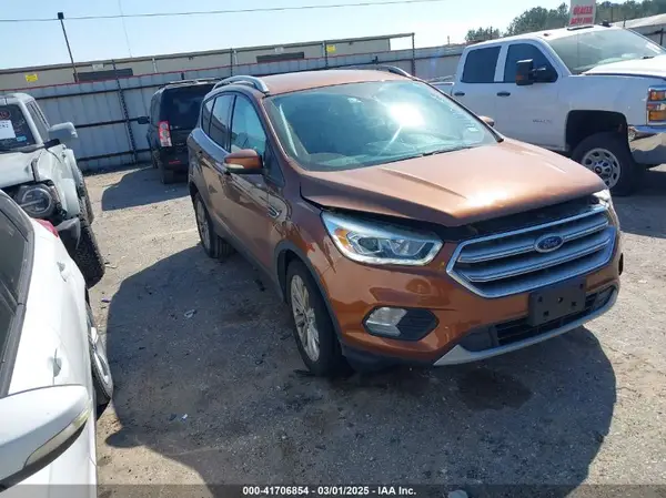 1FMCU0J93HUF10681 2017 FORD ESCAPE - Image 1