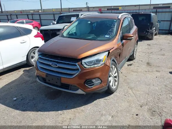 1FMCU0J93HUF10681 2017 FORD ESCAPE - Image 2