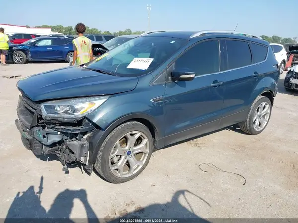 1FMCU0J93KUA18269 2019 FORD ESCAPE - Image 2