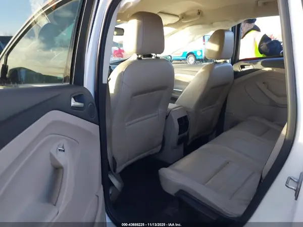 1FMCU0J94HUA64850 2017 FORD ESCAPE - Image 8