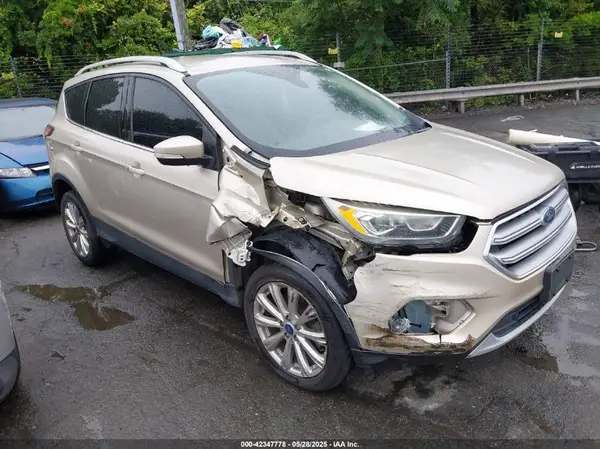 1FMCU0J94HUA75931 2017 FORD ESCAPE - Image 1