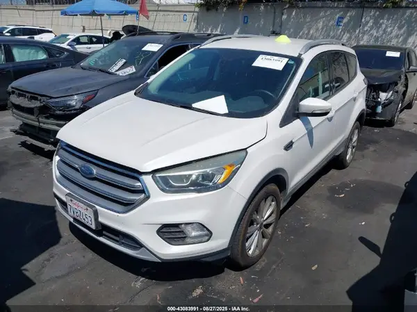 1FMCU0J94HUB29812 2017 FORD ESCAPE - Image 2