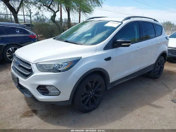 1FMCU0J94HUB86043 2017 FORD ESCAPE - Image 2