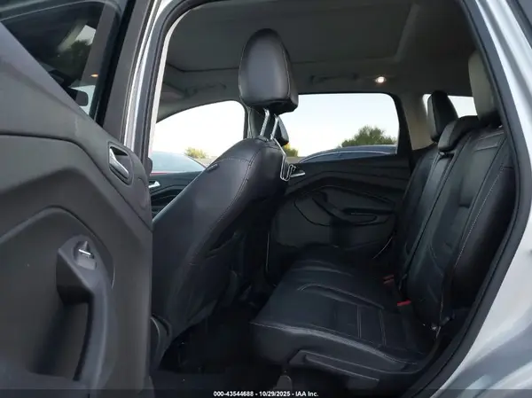 1FMCU0J94HUC80309 2017 FORD ESCAPE - Image 8