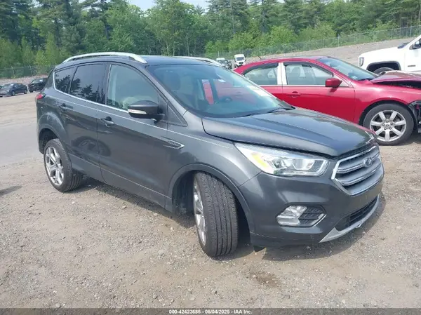 1FMCU0J94HUD49337 2017 FORD ESCAPE - Image 1