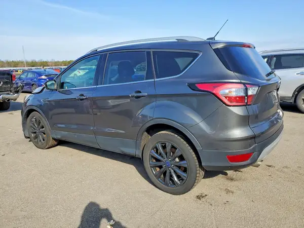 1FMCU0J94HUD52366 2017 FORD ESCAPE - Image 2