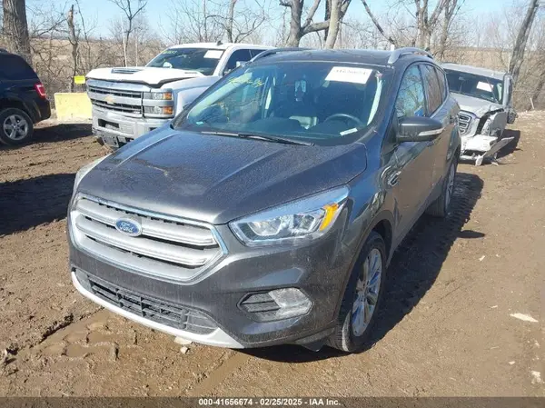 1FMCU0J94HUF10270 2017 FORD ESCAPE - Image 2