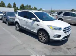 1FMCU0J94JUB26110 2018 FORD ESCAPE