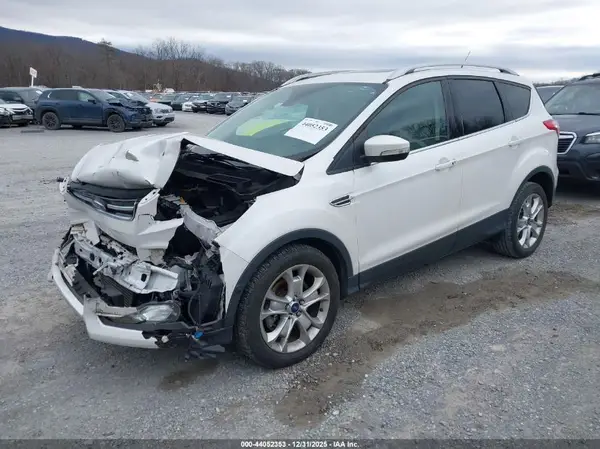 1FMCU0J95GUC19159 2016 FORD ESCAPE - Image 2