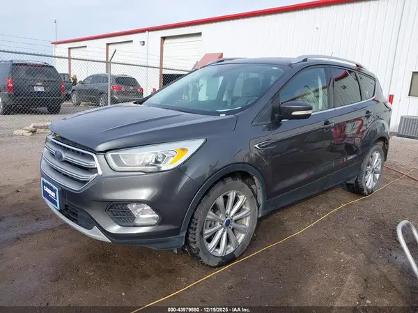 1FMCU0J95HUC04811 2017 FORD ESCAPE - Image 2