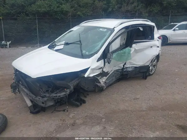 1FMCU0J95HUC14271 2017 FORD ESCAPE - Image 2