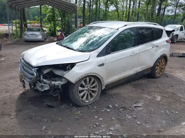 1FMCU0J95HUD35818 2017 FORD ESCAPE - Image 2
