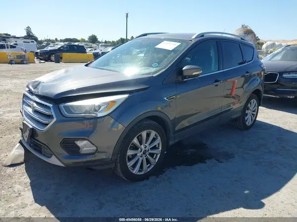 1FMCU0J95HUE97562 2017 FORD ESCAPE - Image 2