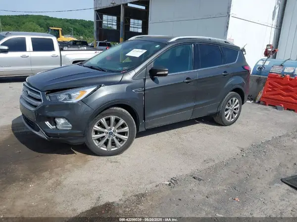 1FMCU0J95JUC86156 2018 FORD ESCAPE - Image 2