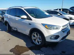 1FMCU0J95JUD61972 2018 FORD ESCAPE