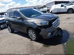 1FMCU0J96HUA45426 2017 FORD ESCAPE