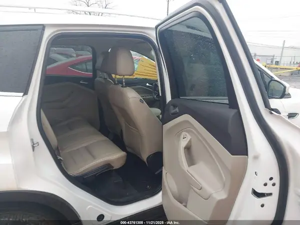 1FMCU0J96HUA75655 2017 FORD ESCAPE - Image 8