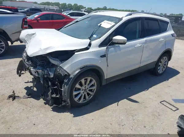 1FMCU0J96HUB02045 2017 FORD ESCAPE - Image 2