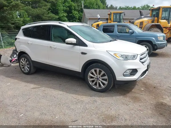 1FMCU0J96HUB58003 2017 FORD ESCAPE - Image 1