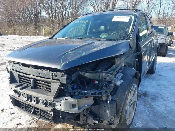 1FMCU0J96HUD57570 2017 FORD ESCAPE - Image 2