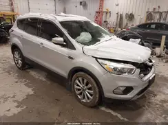 1FMCU0J96HUD70402 2017 FORD ESCAPE