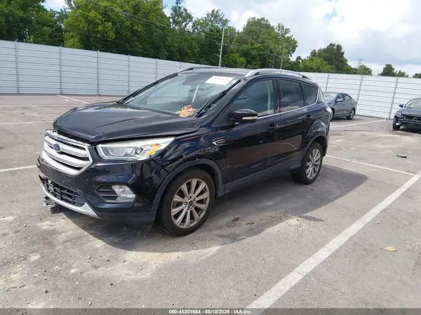 1FMCU0J96HUD75213 2017 FORD ESCAPE - Image 2