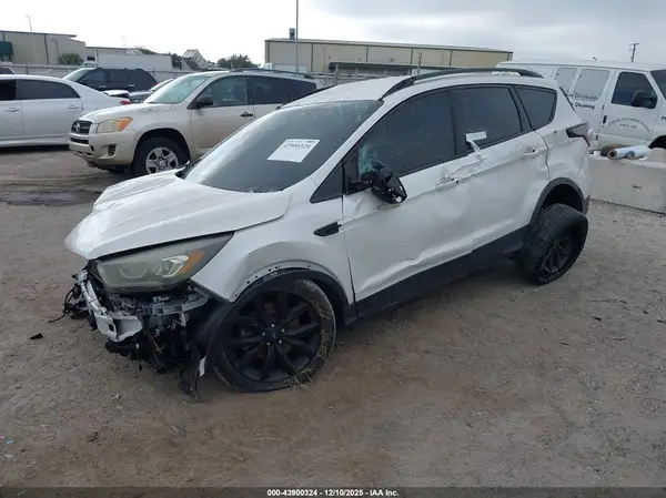 1FMCU0J96HUE86117 2017 FORD ESCAPE - Image 2
