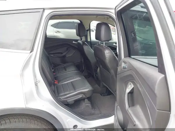 1FMCU0J96HUF02705 2017 FORD ESCAPE - Image 8