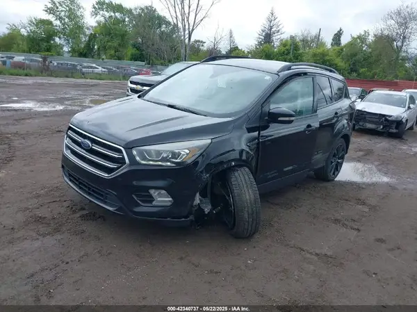 1FMCU0J96HUF10271 2017 FORD ESCAPE - Image 2