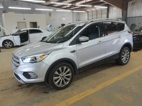 1FMCU0J96JUD08181 2018 FORD ESCAPE - Image 1